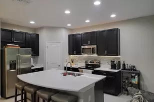 10549 Oakside Dr, Palmetto, FL 34221 - Photo 2
