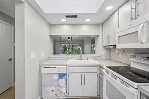 1006 Cicero Ln, Brandon, FL 33511 - Photo 8
