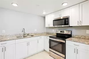 7614 Nacido Ct, Tampa, FL 33615 - Photo 10