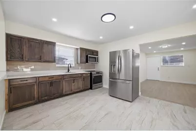 714 E 137th Avenue, Tampa, FL 33613 - Photo 12
