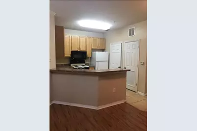10025 Courtney Palms Boulevard #102, Tampa, FL 33619 - Photo 10