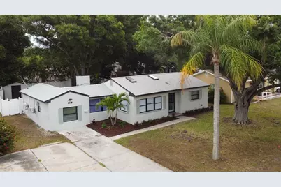15 N Saturn Avenue, Clearwater, FL 33755 - Photo 2