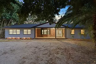 3084 Spirea St, Sarasota, FL 34231 - Photo 2