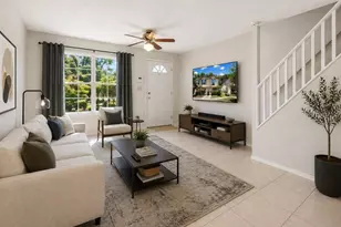 2316 Fletchers Point Cir, Tampa, FL 33613 - Photo 4
