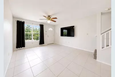 2316 Fletchers Point Circle, Tampa, FL 33613 - Photo 6