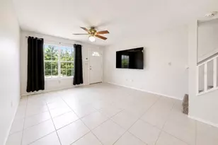 2316 Fletchers Point Cir, Tampa, FL 33613 - Photo 6