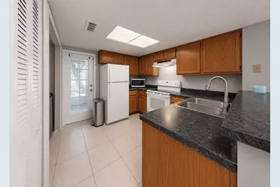 2316 Fletchers Point Circle, Tampa, FL 33613 - Photo 16
