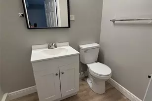 10307 Parkcrest Dr, Tampa, FL 33624 - Photo 18