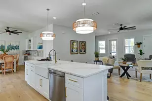 1420 36th Ave N, Saint Petersburg, FL 33704 - Photo 10