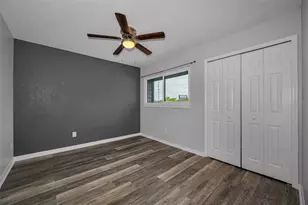 9150 Park Blvd, Seminole, FL 33777 - Photo 30