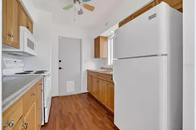 3673 Searobin Drive SE, Saint Petersburg, FL 33705 - Photo 8