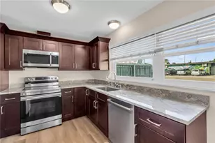 6860 Park St S, South Pasadena, FL 33707 - Photo 4