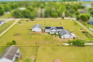 37520 Phelps Rd, Zephyrhills, FL 33541 - Photo 36