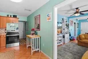 1403 52nd St S, Gulfport, FL 33707 - Photo 4