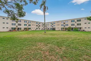 2040 World Pkwy Blvd, Clearwater, FL 33763 - Photo 16