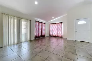 2127 W Perio St, Tampa, FL 33612 - Photo 12