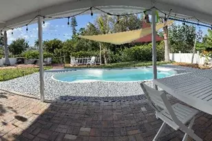 1549 Delaware Ave NE, Saint Petersburg, FL 33703 - Photo 4
