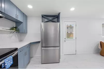 1208 E Chilkoot Avenue, Tampa, FL 33612 - Photo 10