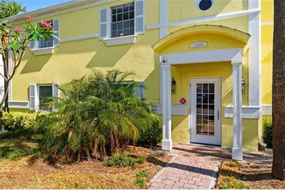 201 Pompano Drive SE #C furnished, Saint Petersburg, FL 33705 - Photo 2