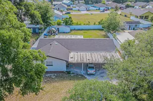 402 Eunice Dr, Plant City, FL 33563 - Photo 2