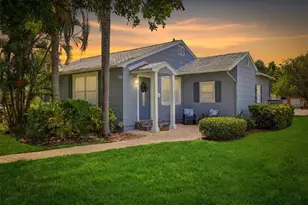 706 39th Ave NE, Saint Petersburg, FL 33703 - Photo 2