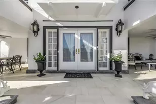 208 N Spring Blvd, Tarpon Springs, FL 34689 - Photo 10