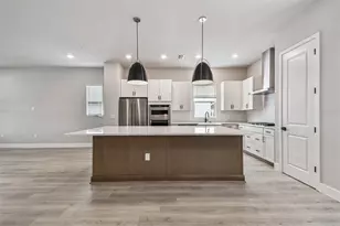7212 Sutton Ln, Sarasota, FL 34240 - Photo 8