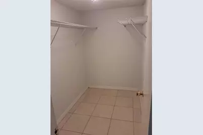 [Address not provided], Tampa, FL 33614 - Photo 12