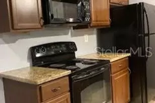 8648 Mallard Reserve Dr, Tampa, FL 33614 - Photo 4