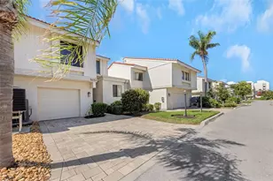 5650 Escondida Blvd S, Saint Petersburg, FL 33715 - Photo 6