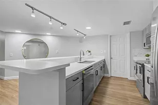 2533 Dolly Bay Dr, Palm Harbor, FL 34684 - Photo 10