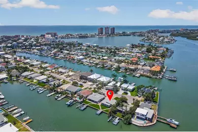 245 176th Terrace E, Redington Shores, FL 33708 - Photo 4