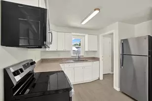 1187 Bass Blvd, Dunedin, FL 34698 - Photo 8