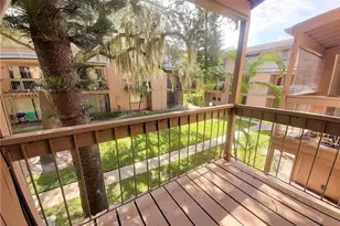 7600 Abbey Ln, Tampa, FL 33617 - Photo 10