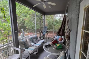 1040 Tradewinds Dr, Tarpon Springs, FL 34689 - Photo 6