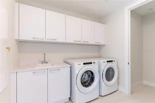 275 1st Ave S, Saint Petersburg, FL 33701 - Photo 24