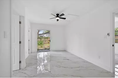 9405 N Mary Avenue, Tampa, FL 33612 - Photo 28