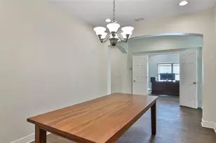 708 Coade Stone Dr, Seffner, FL 33584 - Photo 6