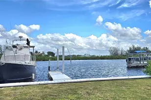 800 Chesapeake Dr, Tarpon Springs, FL 34689 - Photo 32