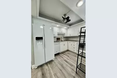 851 Bayway Boulevard #405, Clearwater Beach, FL 33767 - Photo 10