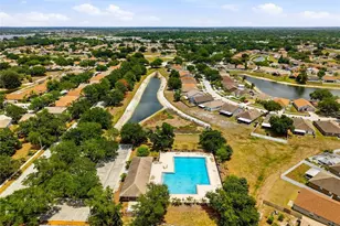 10446 Hallmark Blvd, Riverview, FL 33578 - Photo 38
