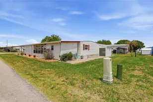 5244 Mohawk St, Zephyrhills, FL 33542 - Photo 36