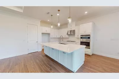 30175 Imperati Boulevard, Wesley Chapel, FL 33543 - Photo 10