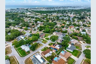 11235 Apache Place, Largo, FL 33774 - Photo 30