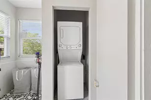 1500 30th Ave N, Saint Petersburg, FL 33704 - Photo 16