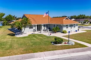 2002 E View Dr, Sun City Center, FL 33573 - Photo 6