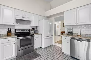 705 Westmont Way, Sun City Center, FL 33573 - Photo 14