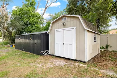 8212 Sunny Vale Place, Tampa, FL 33615 - Photo 34
