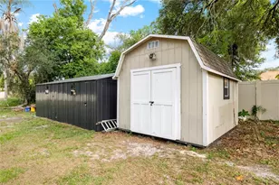 8212 Sunnyvale Pl, Tampa, FL 33615 - Photo 34