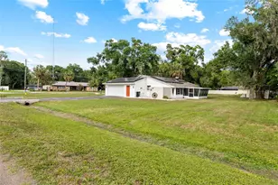 8212 Sunnyvale Pl, Tampa, FL 33615 - Photo 36
